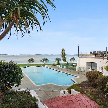 Magnificent Beachfront Mansion - Pool - Fireplace Auckland Extérieur photo