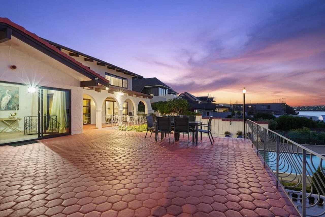 Magnificent Beachfront Mansion - Pool - Fireplace Auckland Extérieur photo
