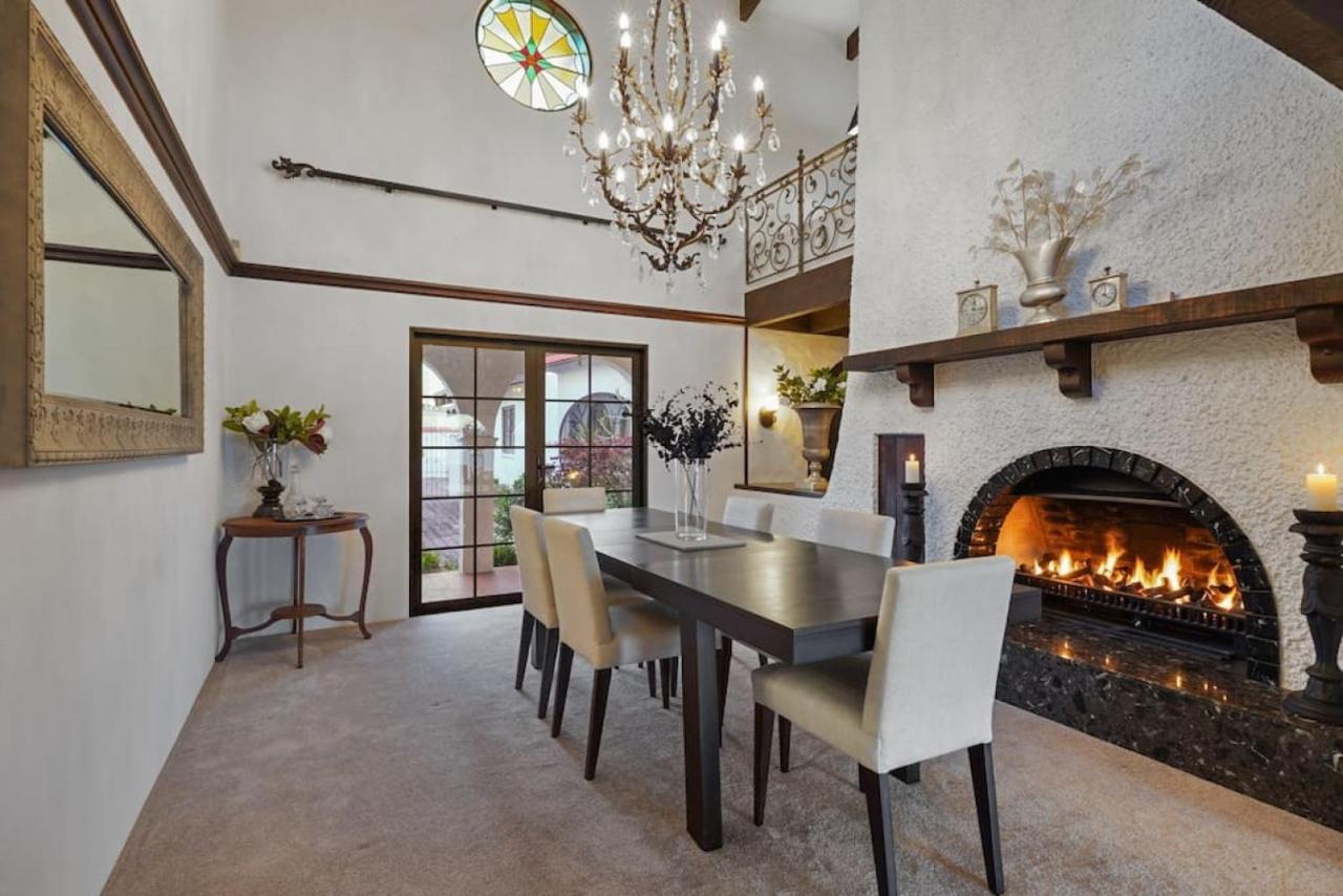 Magnificent Beachfront Mansion - Pool - Fireplace Auckland Extérieur photo