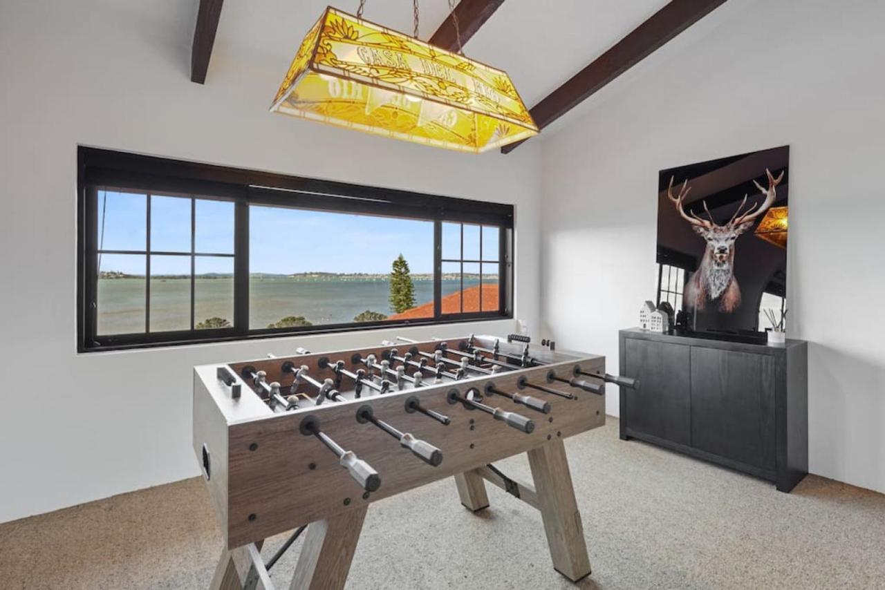 Magnificent Beachfront Mansion - Pool - Fireplace Auckland Extérieur photo